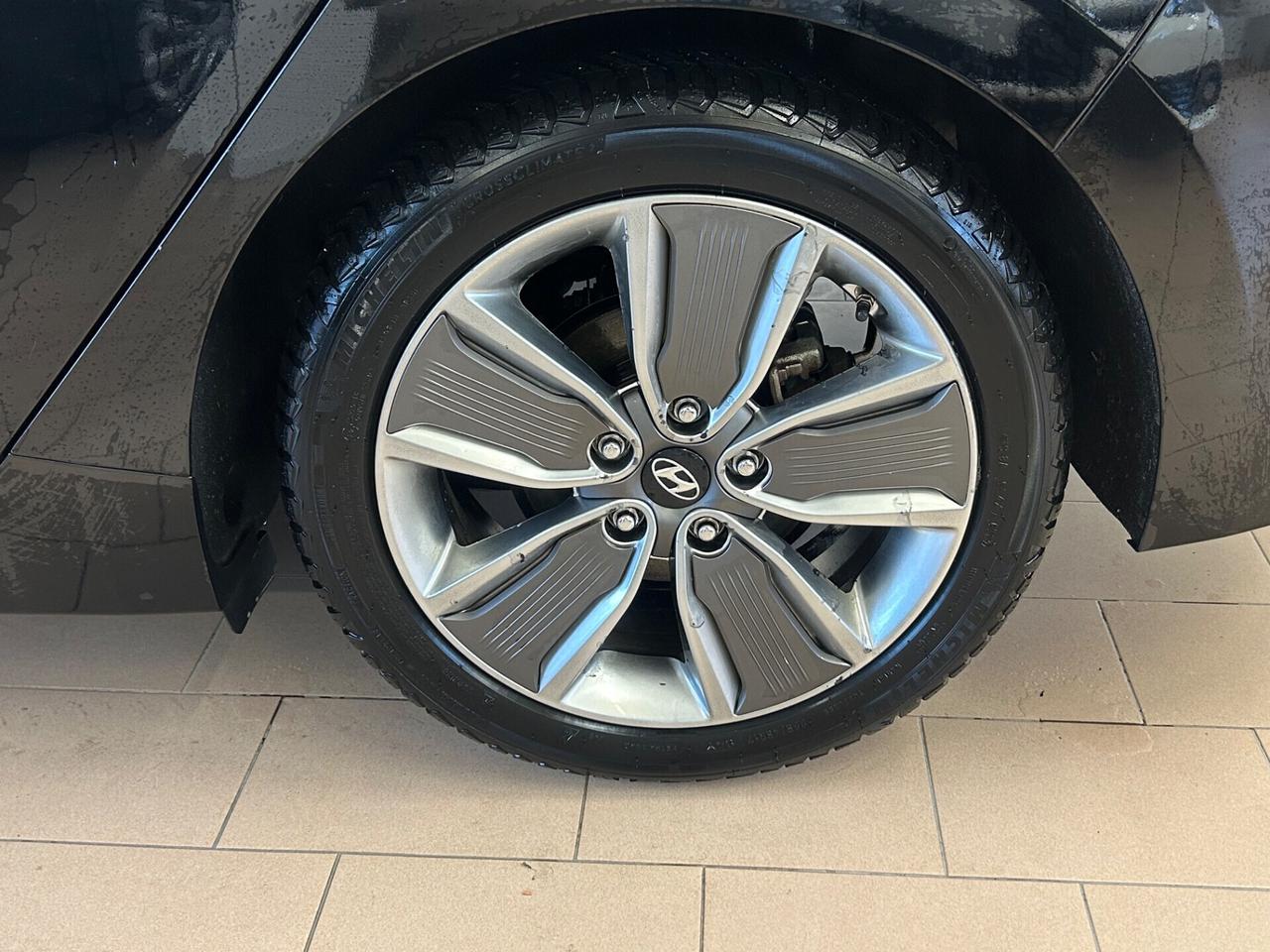Hyundai Ioniq 1.6 Hybrid DCT Classic