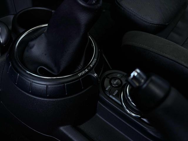 MINI Cooper D 1.5 Hype 5 porte TETTUCCIO*PELLE*FULL!!