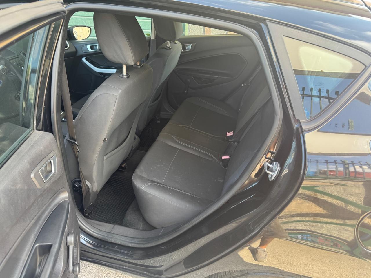 Ford Fiesta 1.5 TDCi 75CV 5 porte Titanium