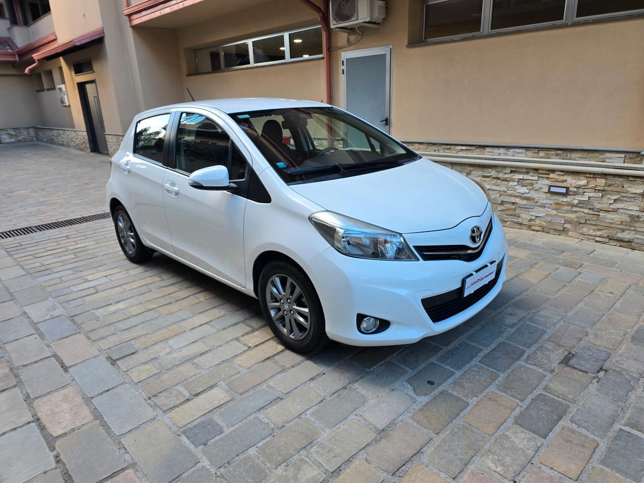 Toyota Yaris 1.0 70 cv Lounge