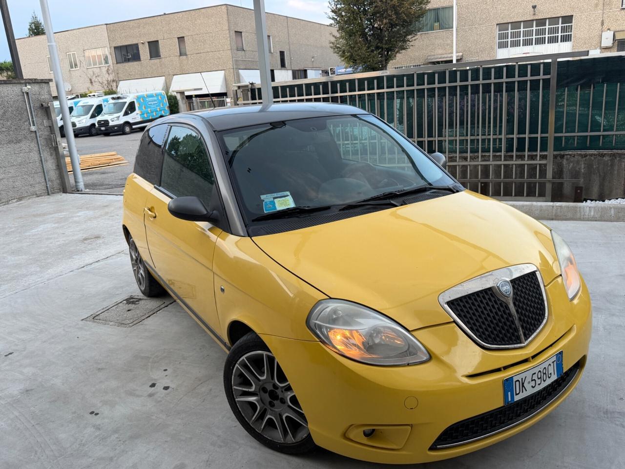 LANCIA YPSILON 1.3 MJT 90CV MOMO-DISIGN