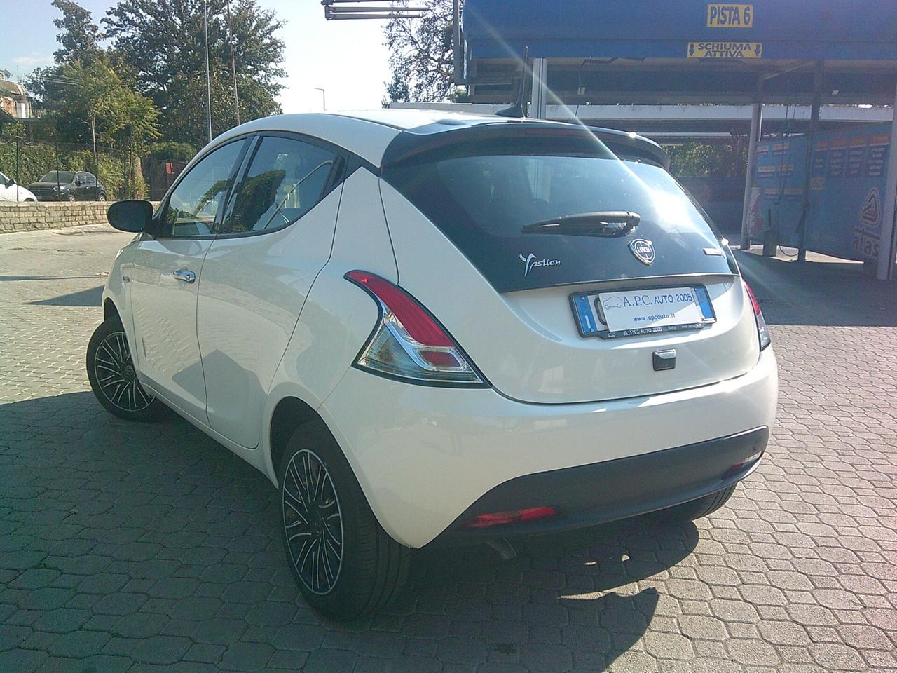 Lancia Ypsilon 1.0 FireFly 5 porte S&S Hybrid Gold*Prezzo Reale*