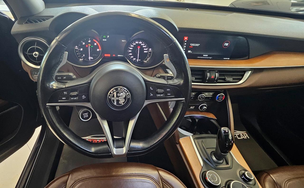 Alfa Romeo Stelvio 2.2 Turbodiesel 210 CV AT8 Q4 Super