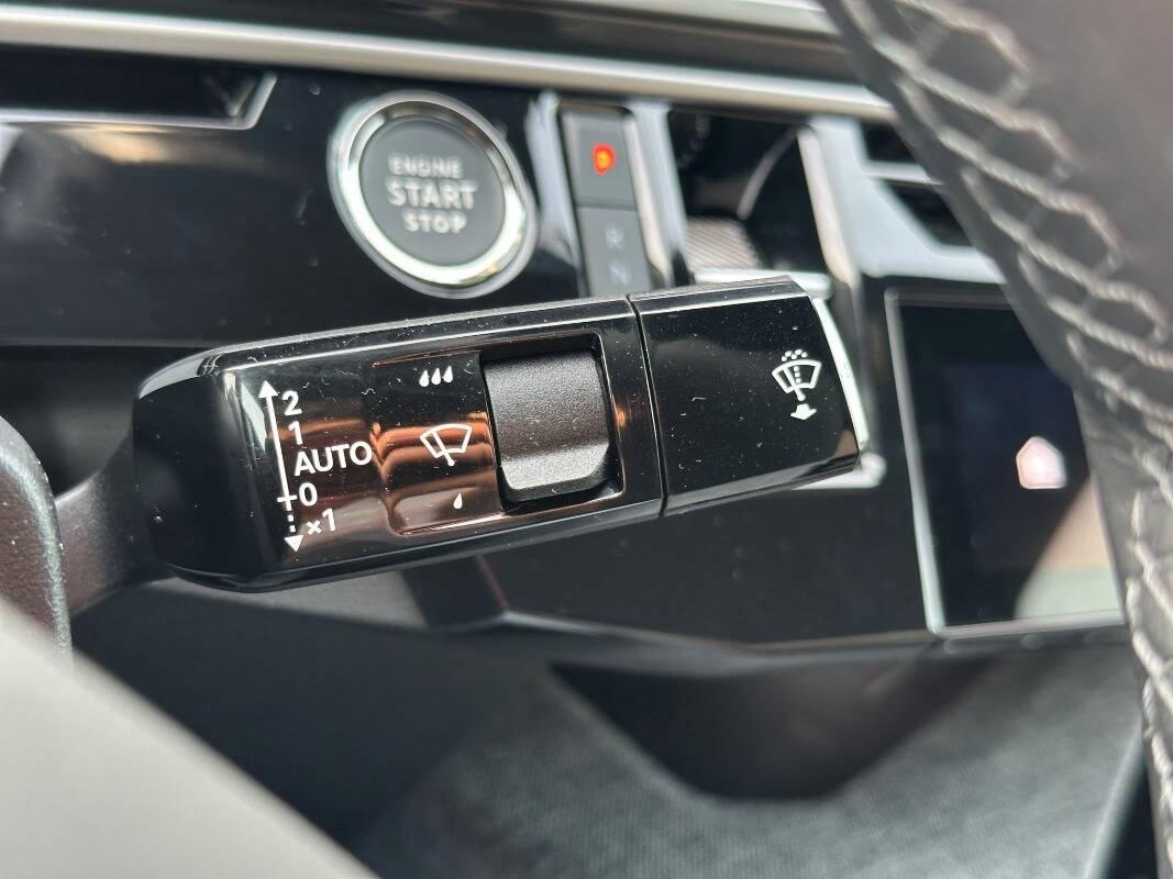 Peugeot 3008 1.2 hybrid Allure 145cv Automatica con Telecamera