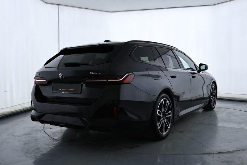 BMW Serie 5 520d xDrive M Sport Gancio Tetto Pelle Camera 360°