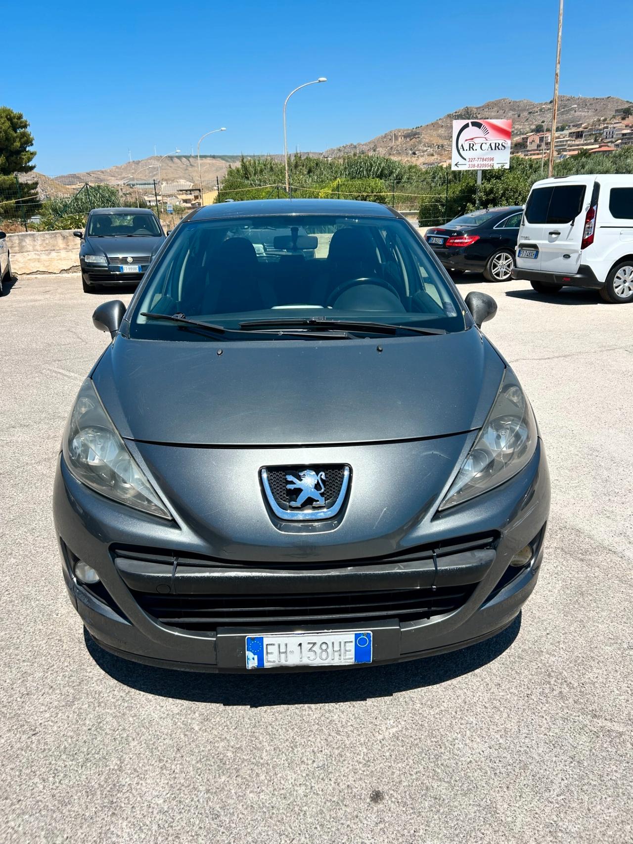 Peugeot 207 1.4 HDi 70CV 5p. Active - 2011