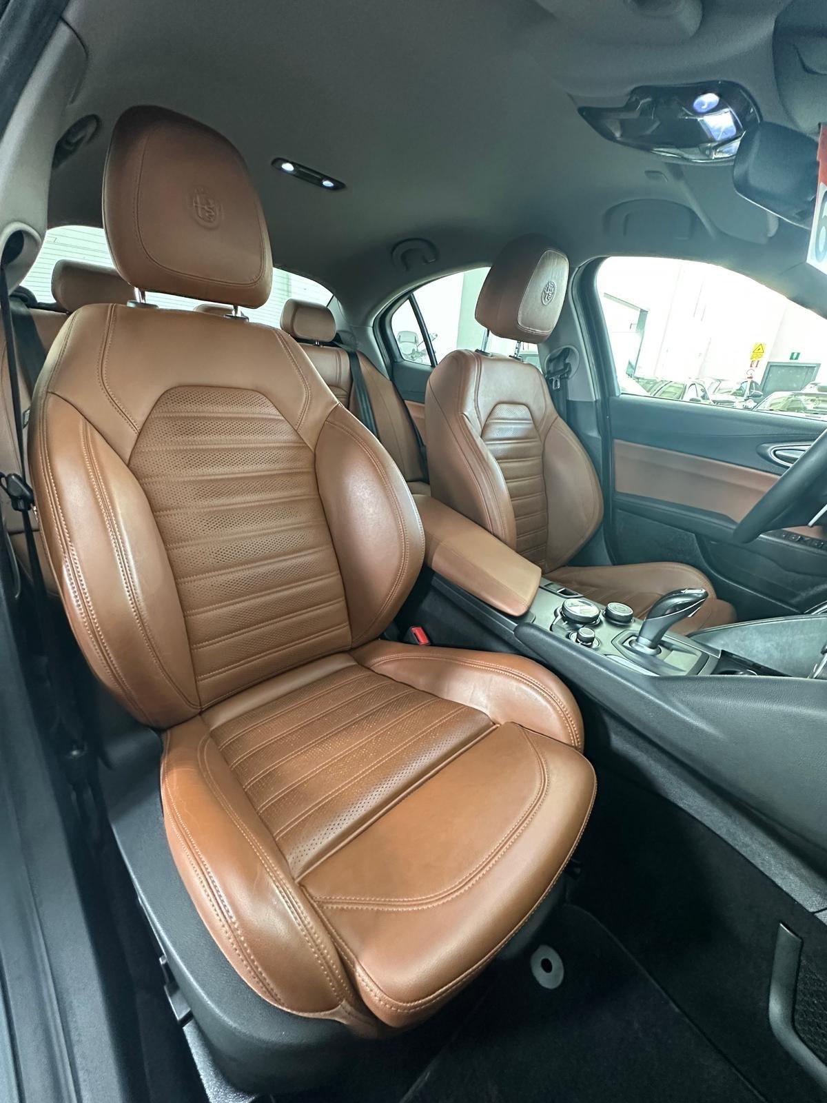 Alfa Romeo Giulia 2.2 Turbodiesel 210 CV AT8 AWD Q4 Veloce