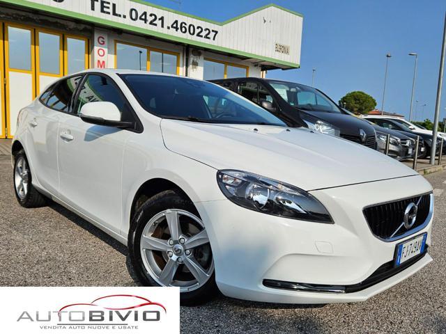 VOLVO V40 D2 Momentum