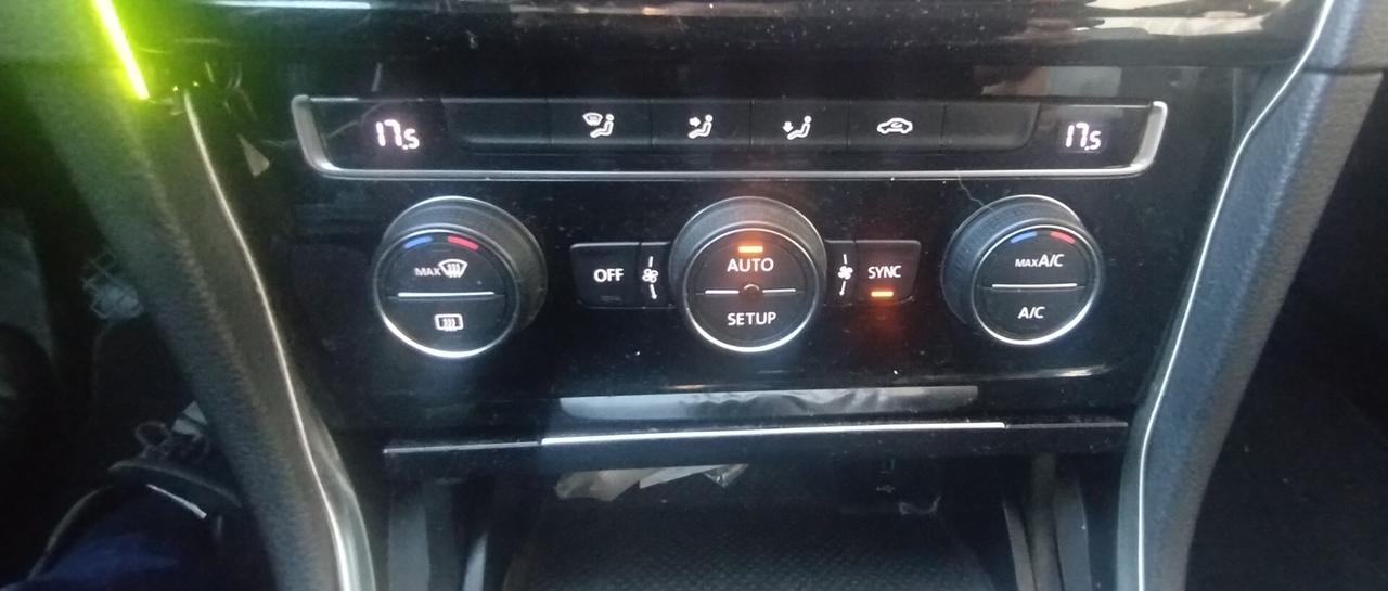 Volkswagen Golf 2.0 TDI 5p. Highline BlueMotion Technology