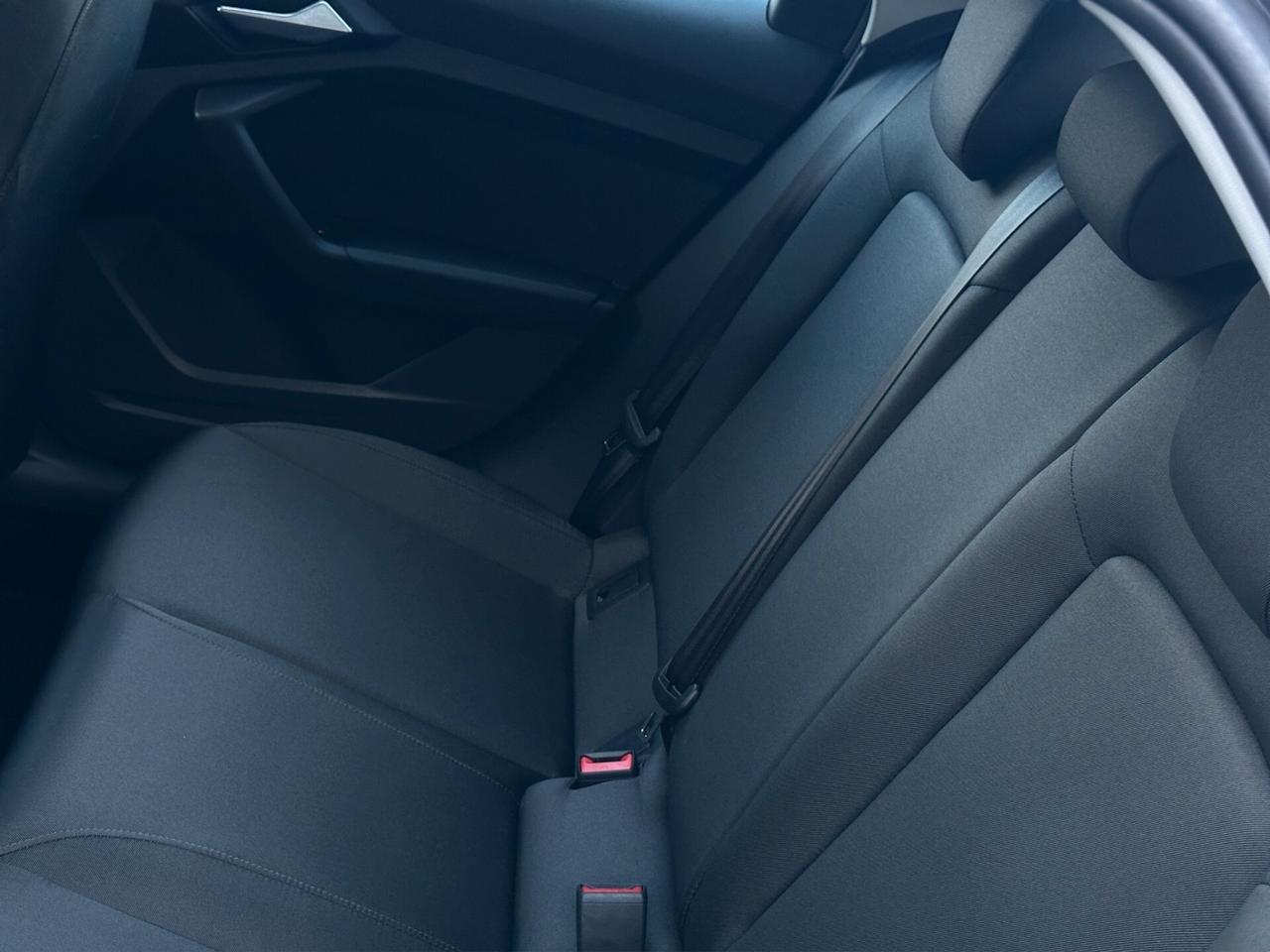 Audi A1 allstreet 30 TFSI S tronic Identity Contrast