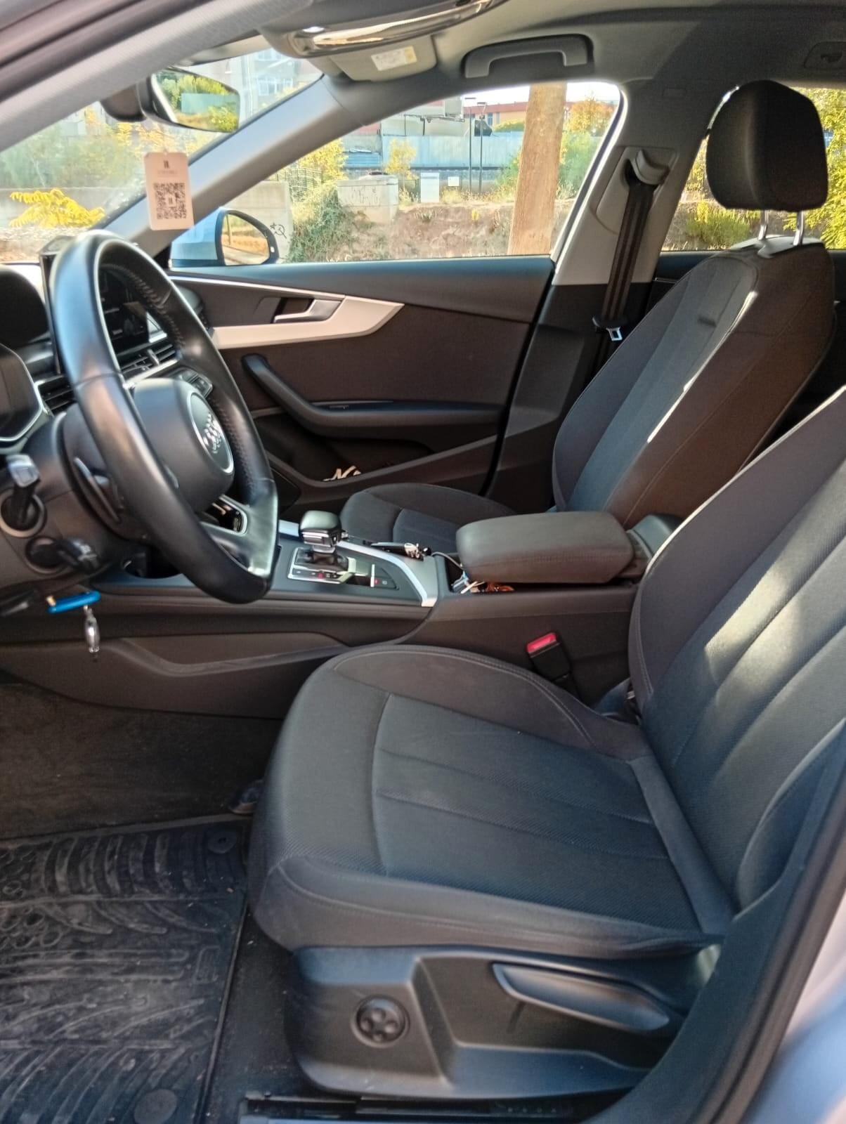 Audi A4 Avant 40 TDI quattro S tronic Business