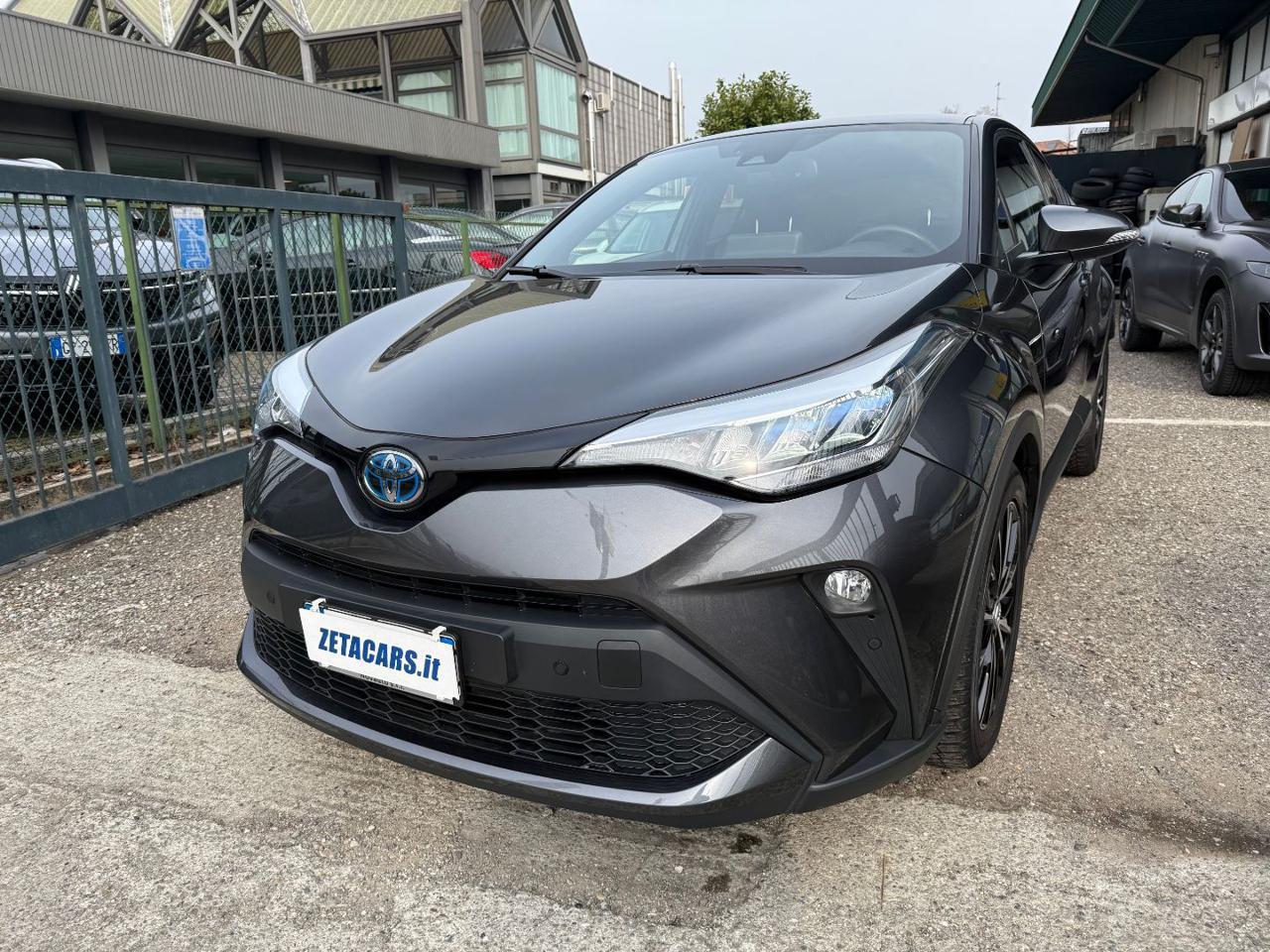 TOYOTA C-HR 1.8 Hybrid E-CVT Lounge