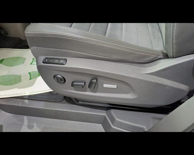 VOLKSWAGEN Multivan T7 2.0 tdi Style 150cv dsg 7p.ti