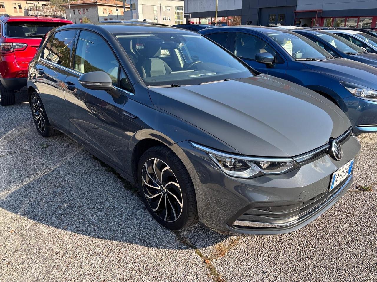 Volkswagen Golf 2.0 TDI SCR Style SI NEOPATENTATI