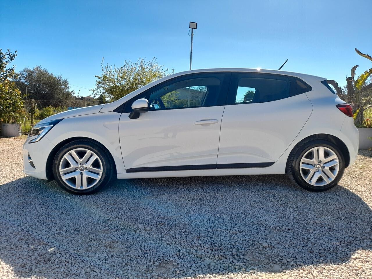 Renault Clio TCe 90 CV SOLO 92000KM NEOPATENTATI