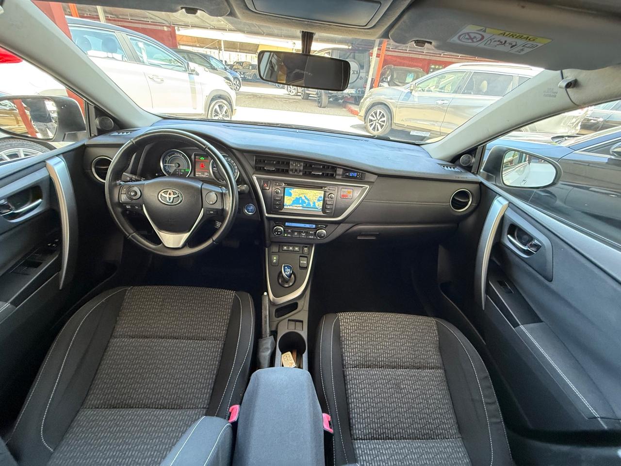 Auris 1.8 Hybrid Lounge-unipro-rate-