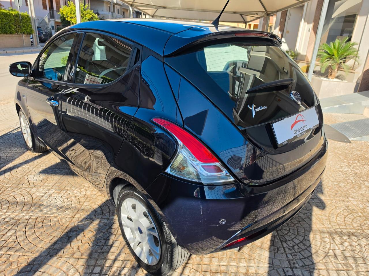 Lancia Ypsilon 1.2 69 CV 5 porte Gold