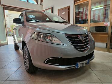 Lancia Ypsilon 0.9 TwinAir 85 CV 5 porte Metano