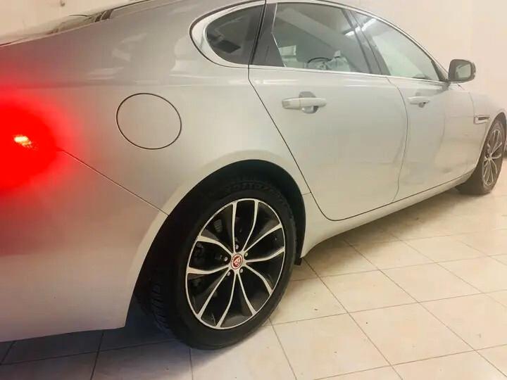 Jaguar XF 2.0 D E-Performance Prestige