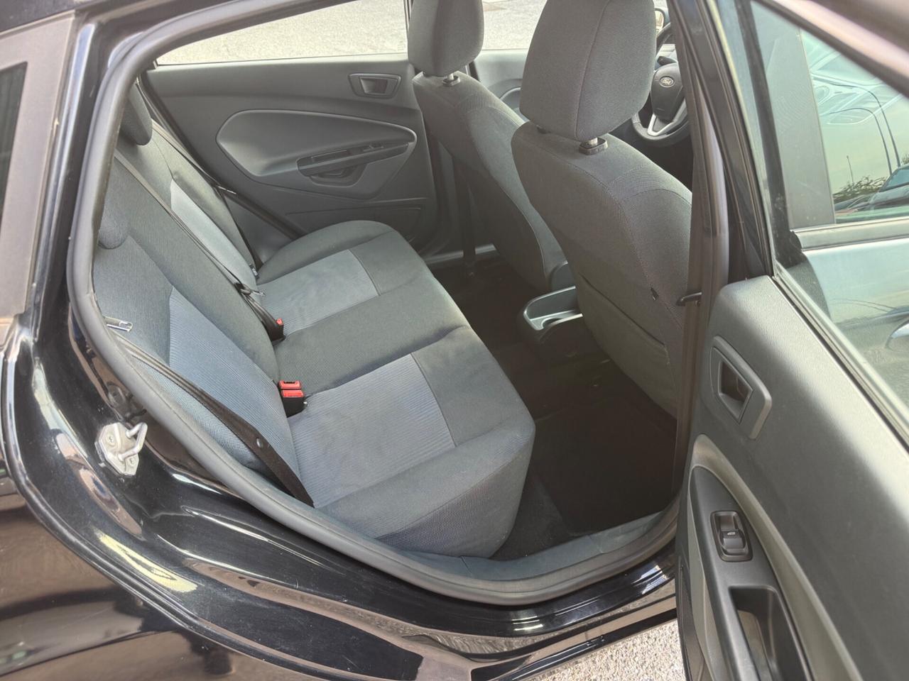 Ford Fiesta 1.4 5 porte Bz.- GPL Titanium