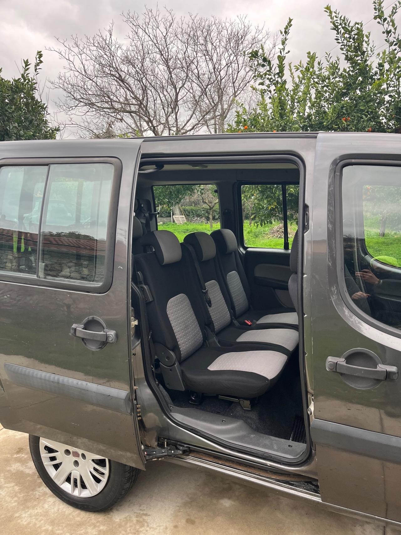 Fiat Doblo 1.3 MTJ 85CV EURO4 AUTO 7 POSTI INTROVABIL LEGGI