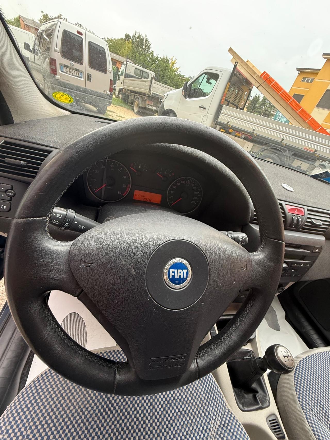 Fiat Stilo 1.6i 16V 5 porte Dynamic