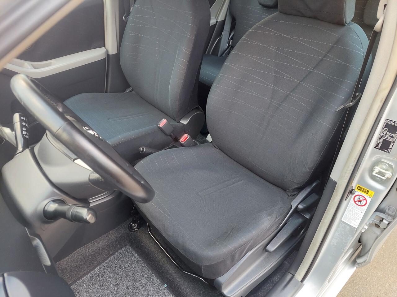 Toyota Yaris 1.0 benzina 5 porte Sol