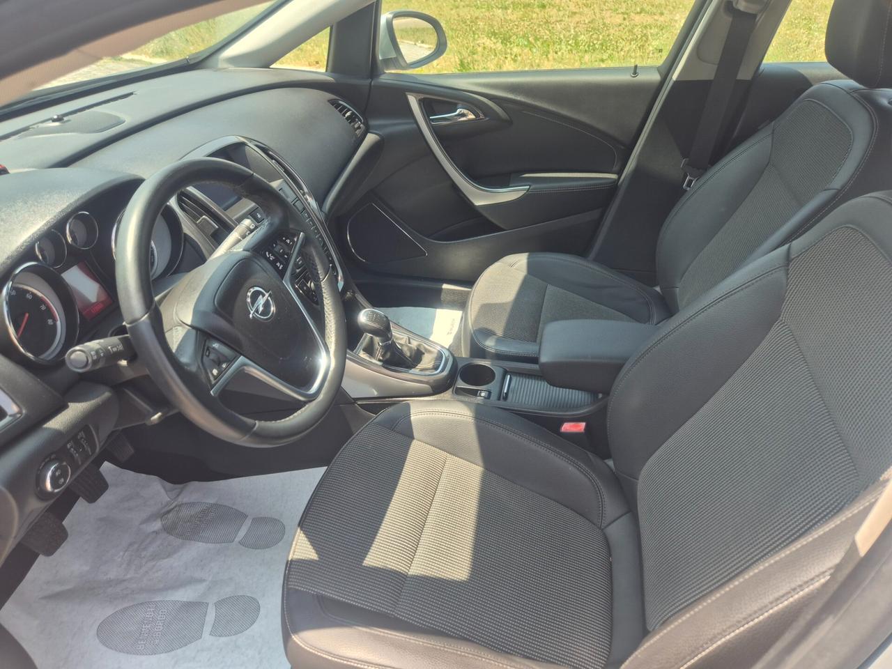 Opel Astra cosmo 1.4 Turbo 140CV 5 porte 2012