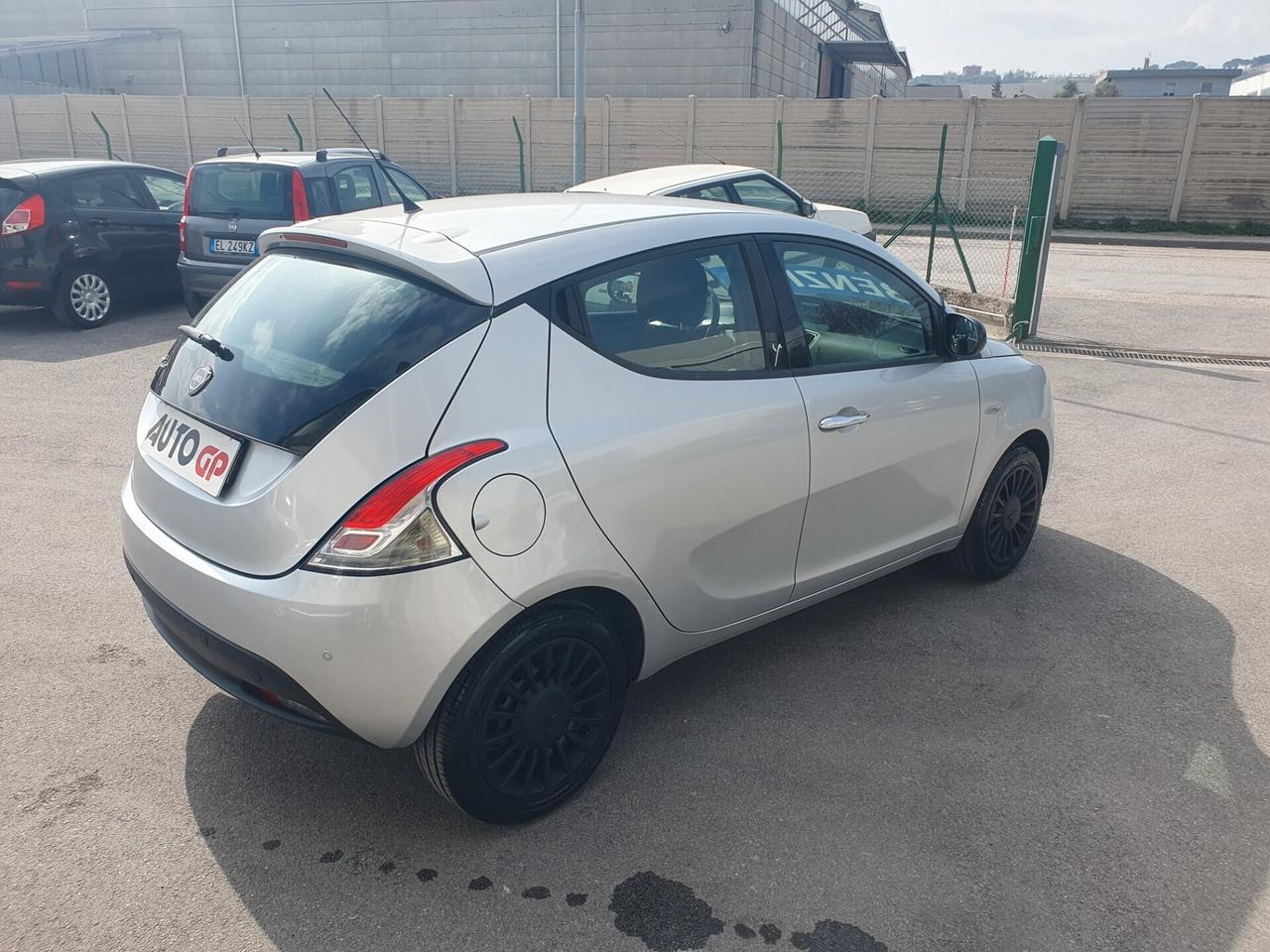 Lancia Ypsilon 1.2 69 CV benzina Neop 2014