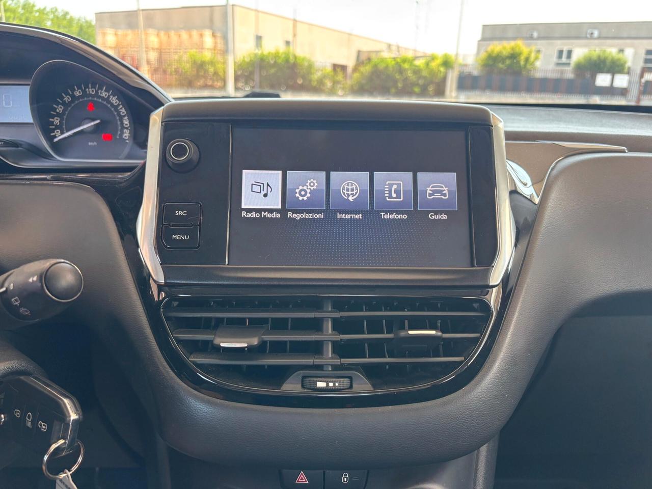 Peugeot 208 PureTech 82 5 porte Allure