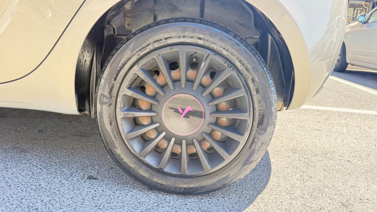 Lancia Ypsilon 1.2 69 CV 5 porte GPL Ecochic S Momodesign led pdc