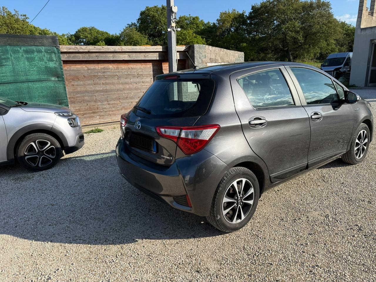 Toyota Yaris 1.5 Hybrid 5 porte Business