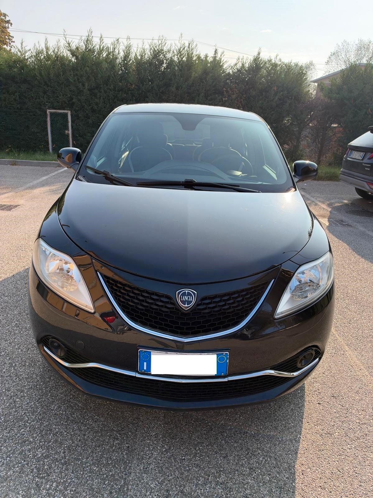 Lancia Ypsilon 0.9 Metano - NEOPATENTATI - 12 MESI DI GARANZIA -