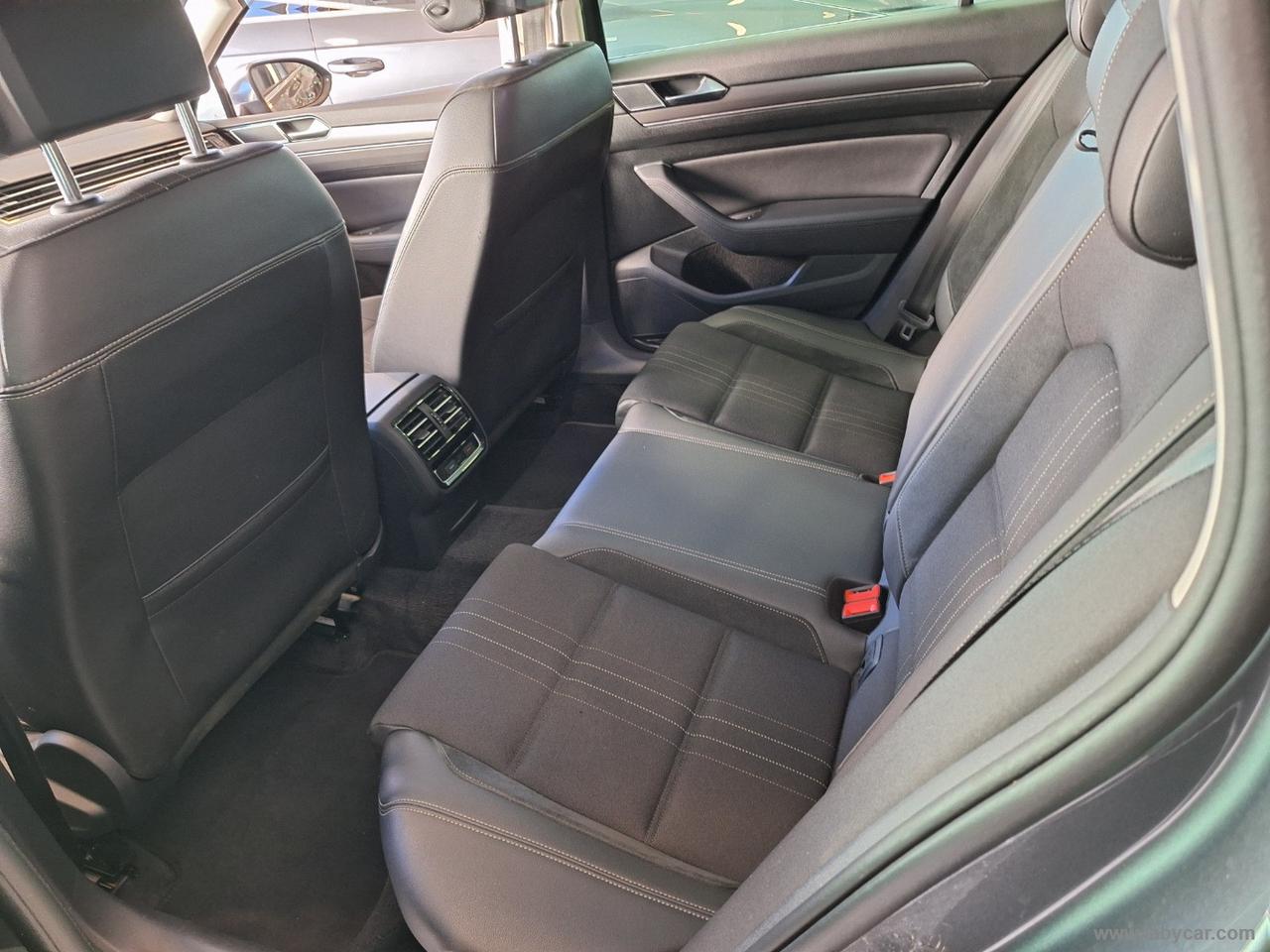 VOLKSWAGEN Passat Bus. Alltr 2.0TDI190 4MOT DSG Ex.