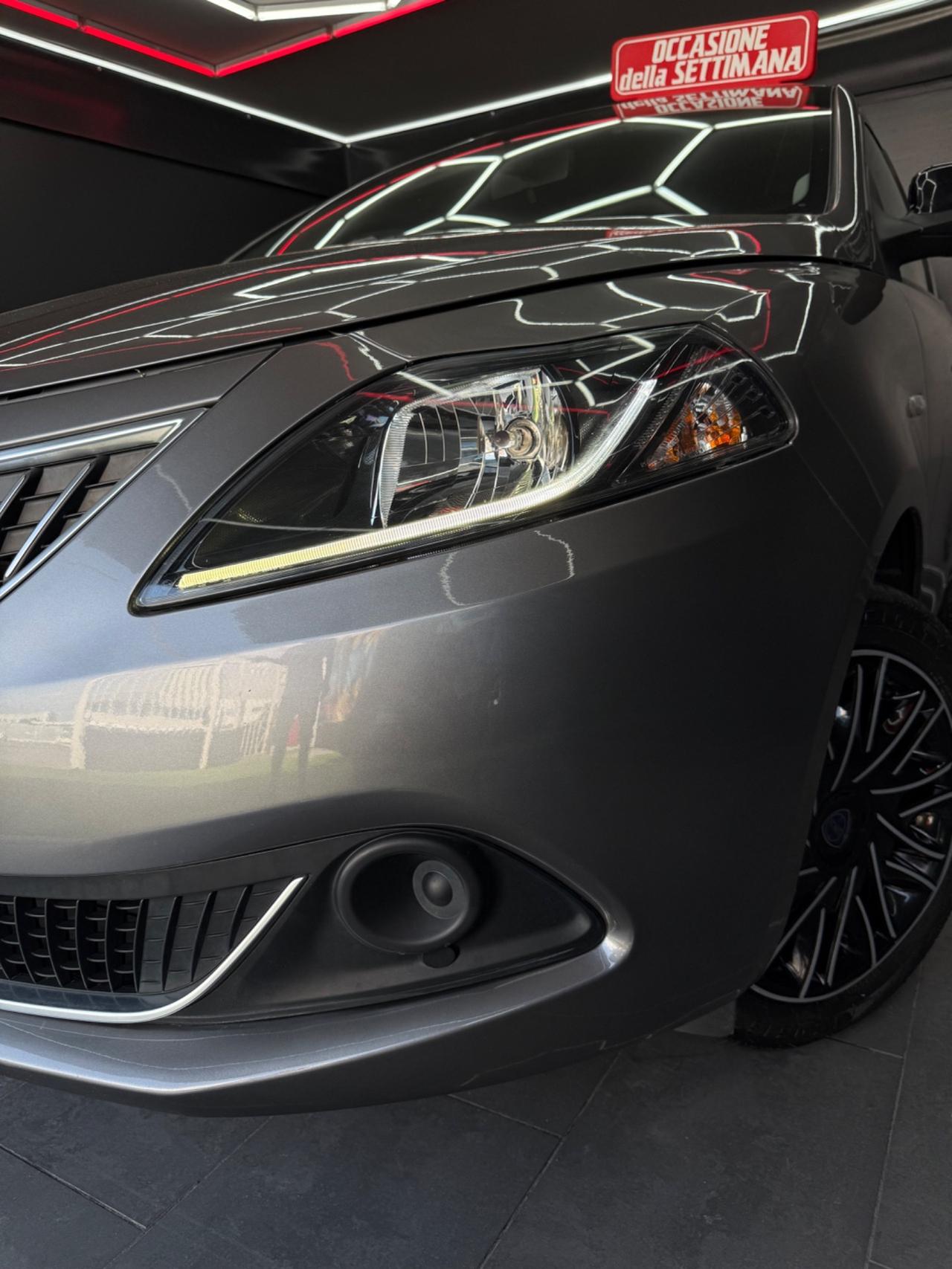 Lancia Ypsilon 1.0 Hybrid Ecochic Gold 2022