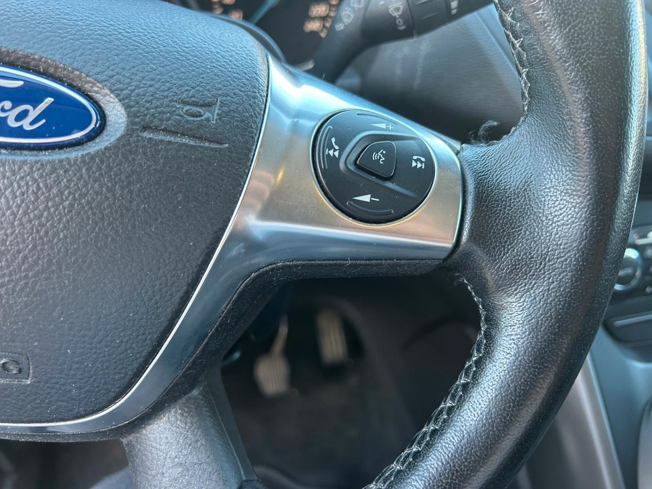Ford Kuga 2.0 TDCI 140 CV 4WD Titanium