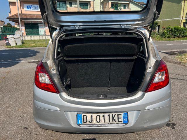 OPEL Corsa 1.2 5 porte Easytronic Club