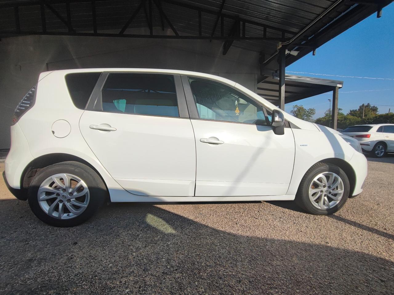 Renault Scenic Scénic XMod 1.5 dCi 95CV Limited