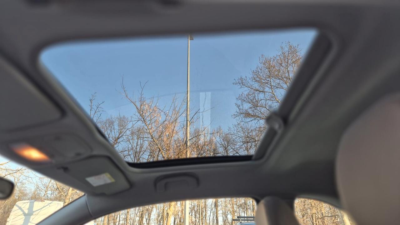 Opel Adam 1.2 70 CV White/Black Link