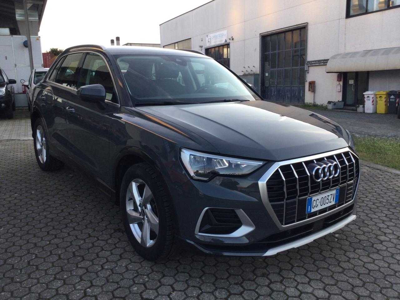 Audi Q3 35 TDI S tronic Business Advanced