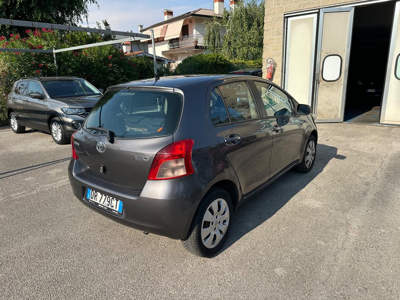 Toyota Yaris 1.0 5p. Now - 97.000km - Neopatentati