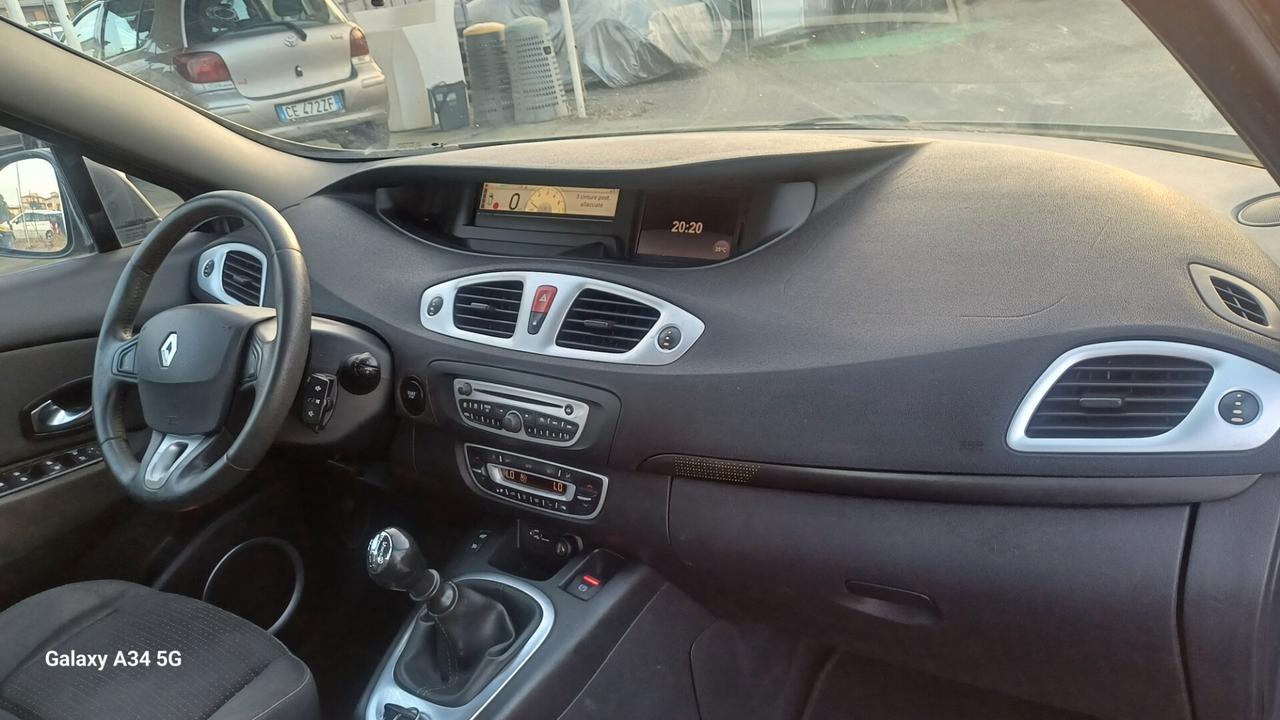 Renault Scenic Scénic X-Mod 1.5 dCi 110CV Luxe