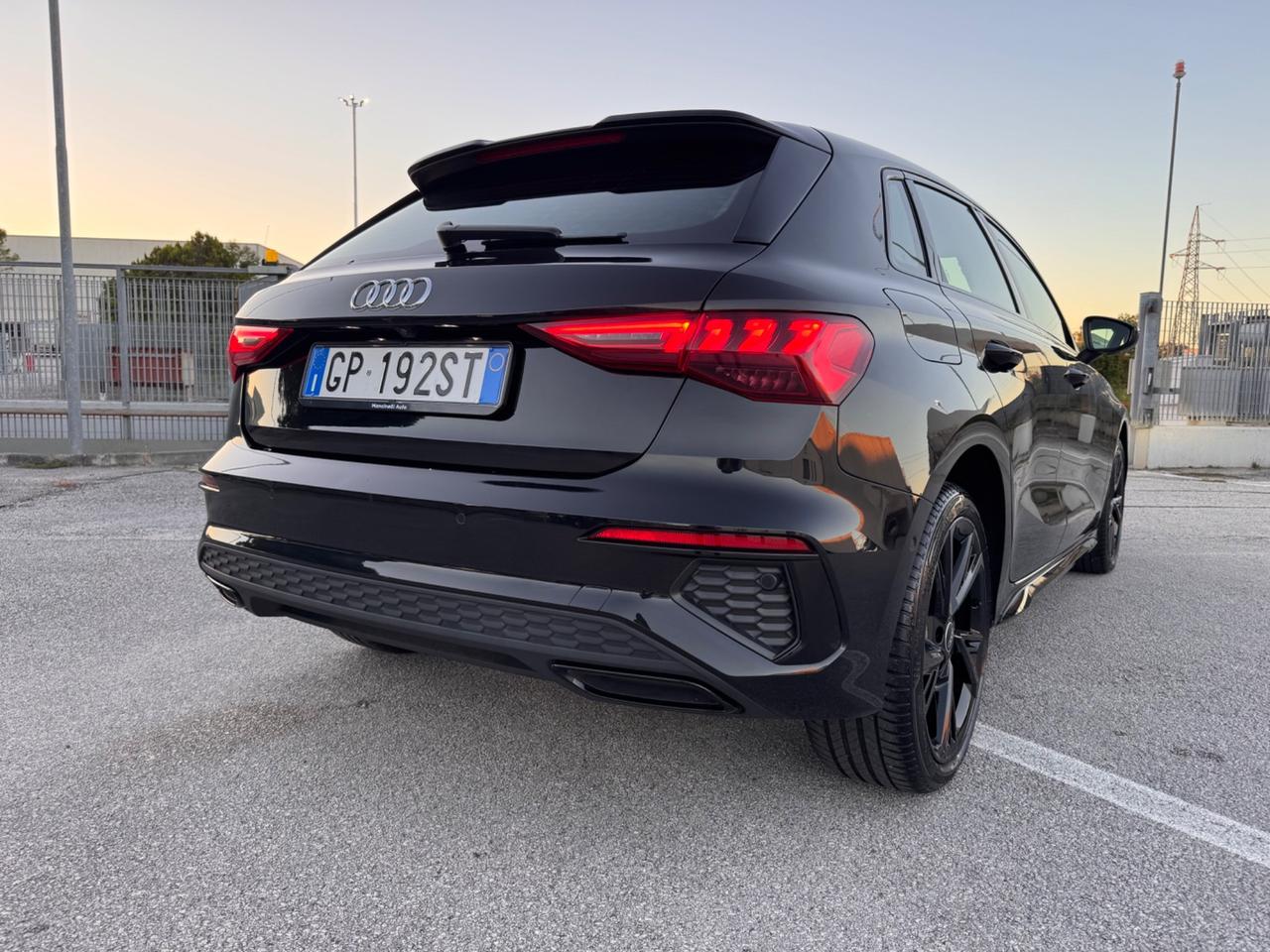 Audi A3 SPB 45 TFSI e S tronic line edition Identity Black