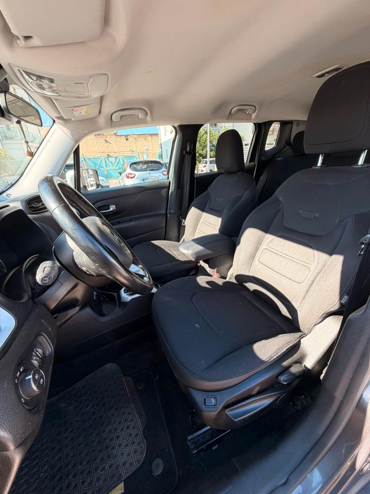 Jeep Renegade 1.6 Mjt DDCT 120 CV Business