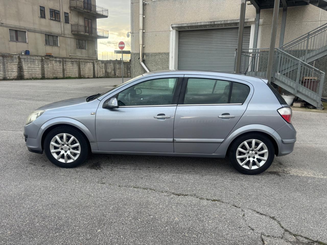 Opel Astra 1.7 CDTI 101CV 5 porte Cosmo
