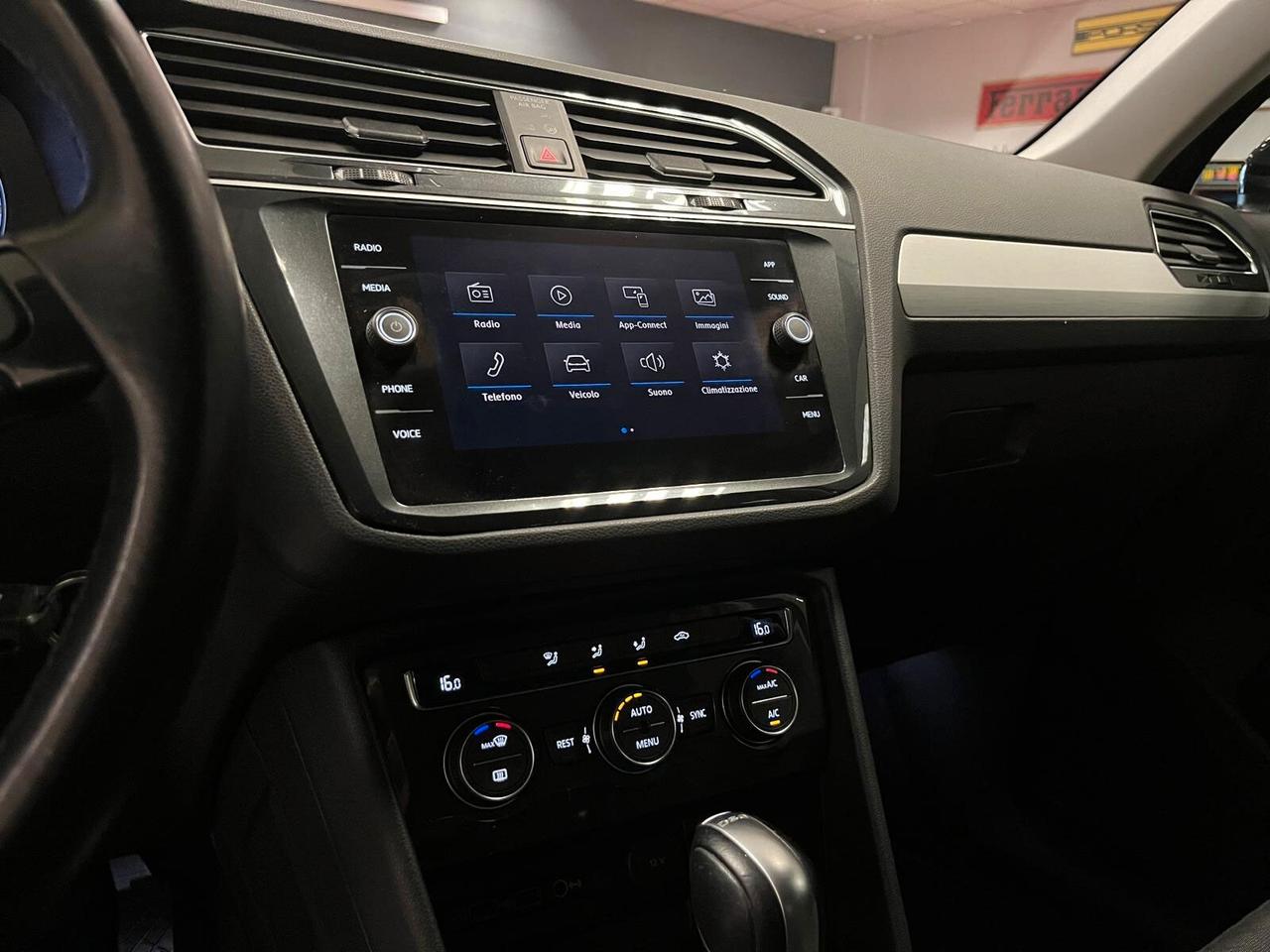 Volkswagen Tiguan 2.0 TDI SCR 4MOTION Sport BlueMotion R-Line