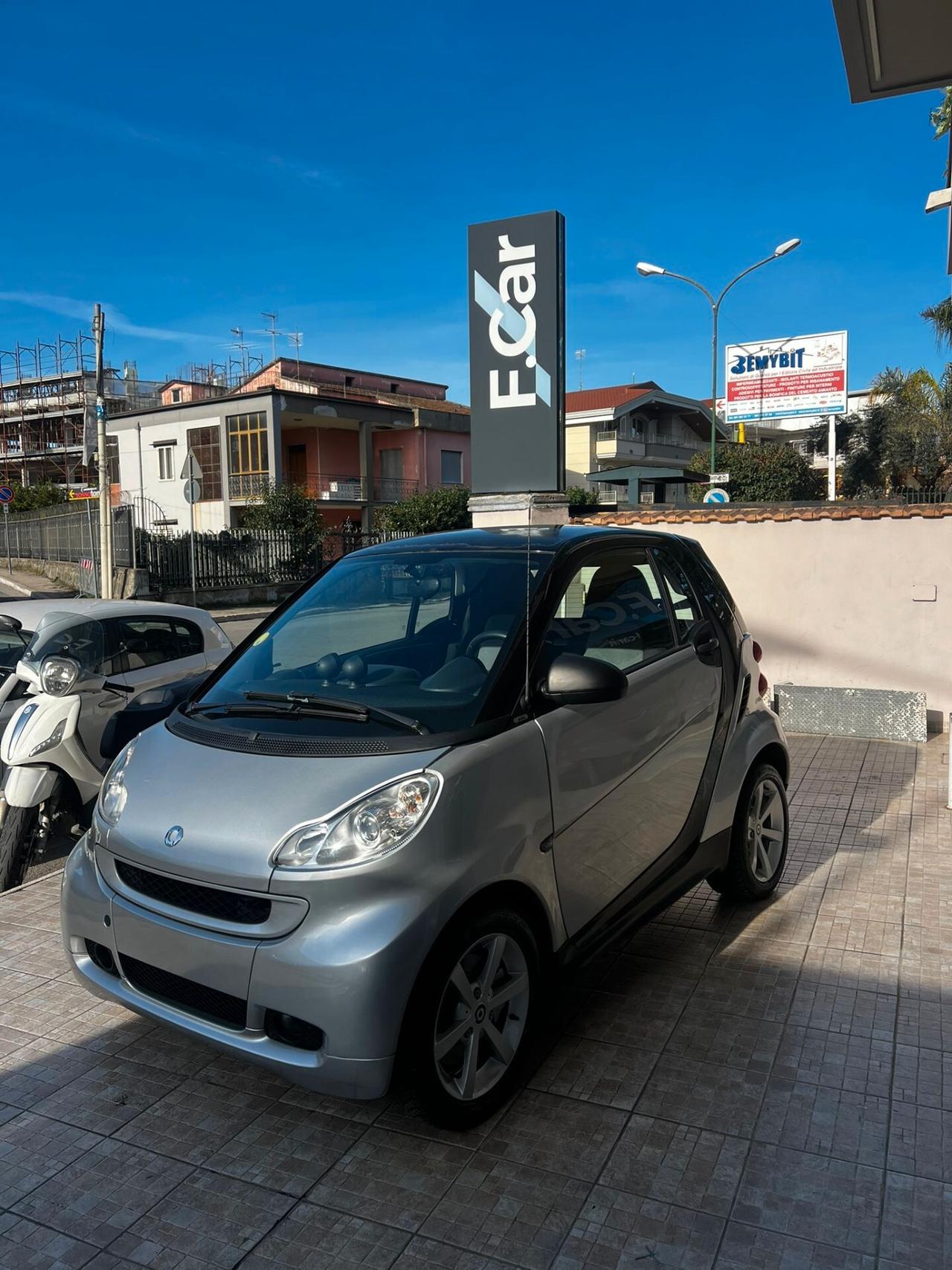 Smart ForTwo 800 40 kW coupé pulse cdi CON IDROGUIDA