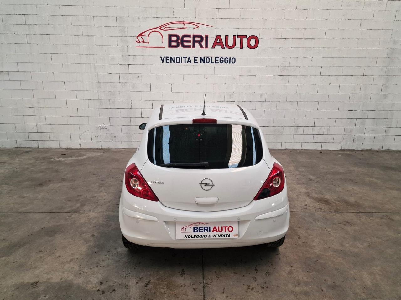 Opel Corsa allestimento Sport