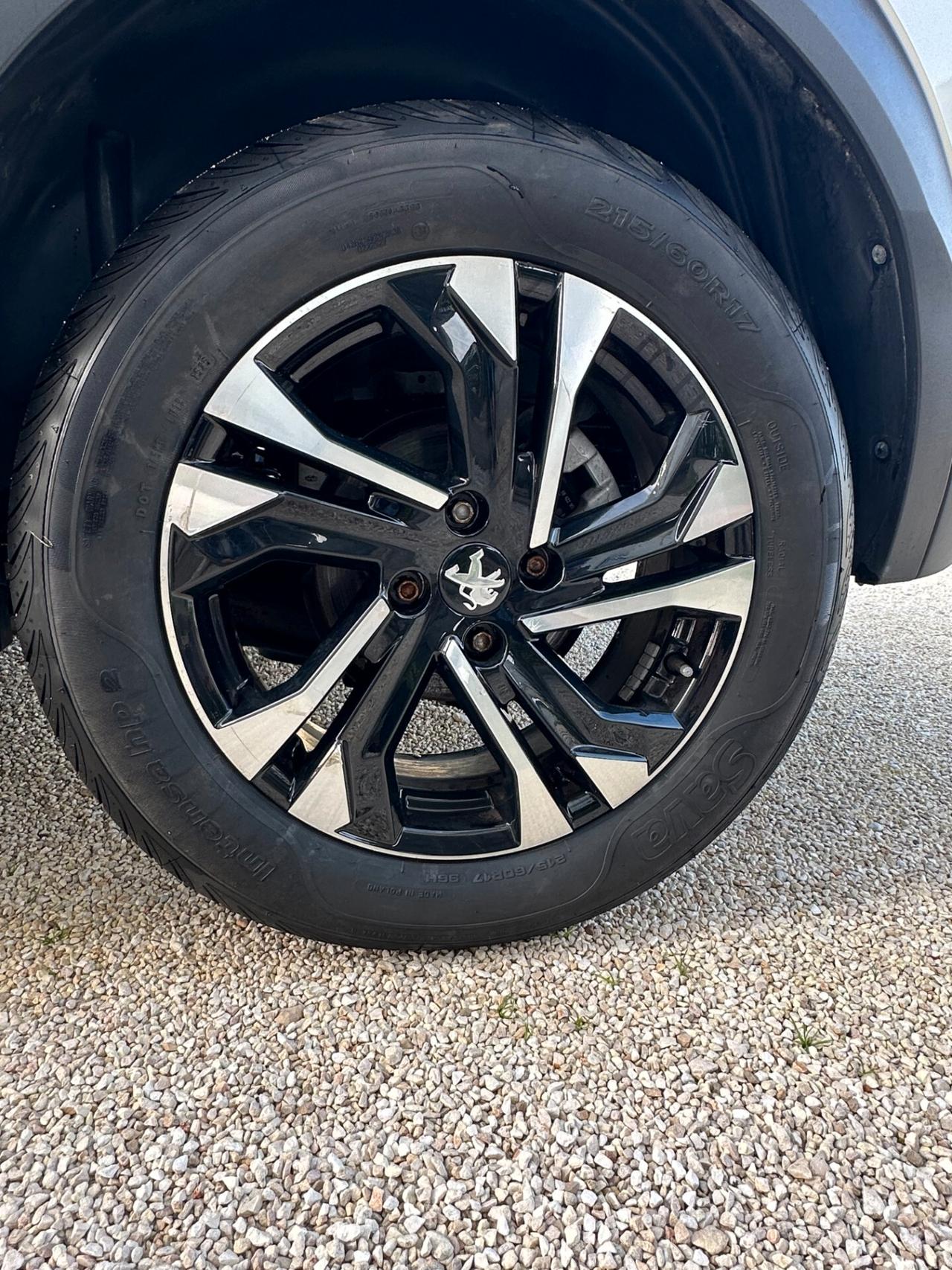 Peugeot 2008 BlueHDi 110 S&S Allure Pack 2021