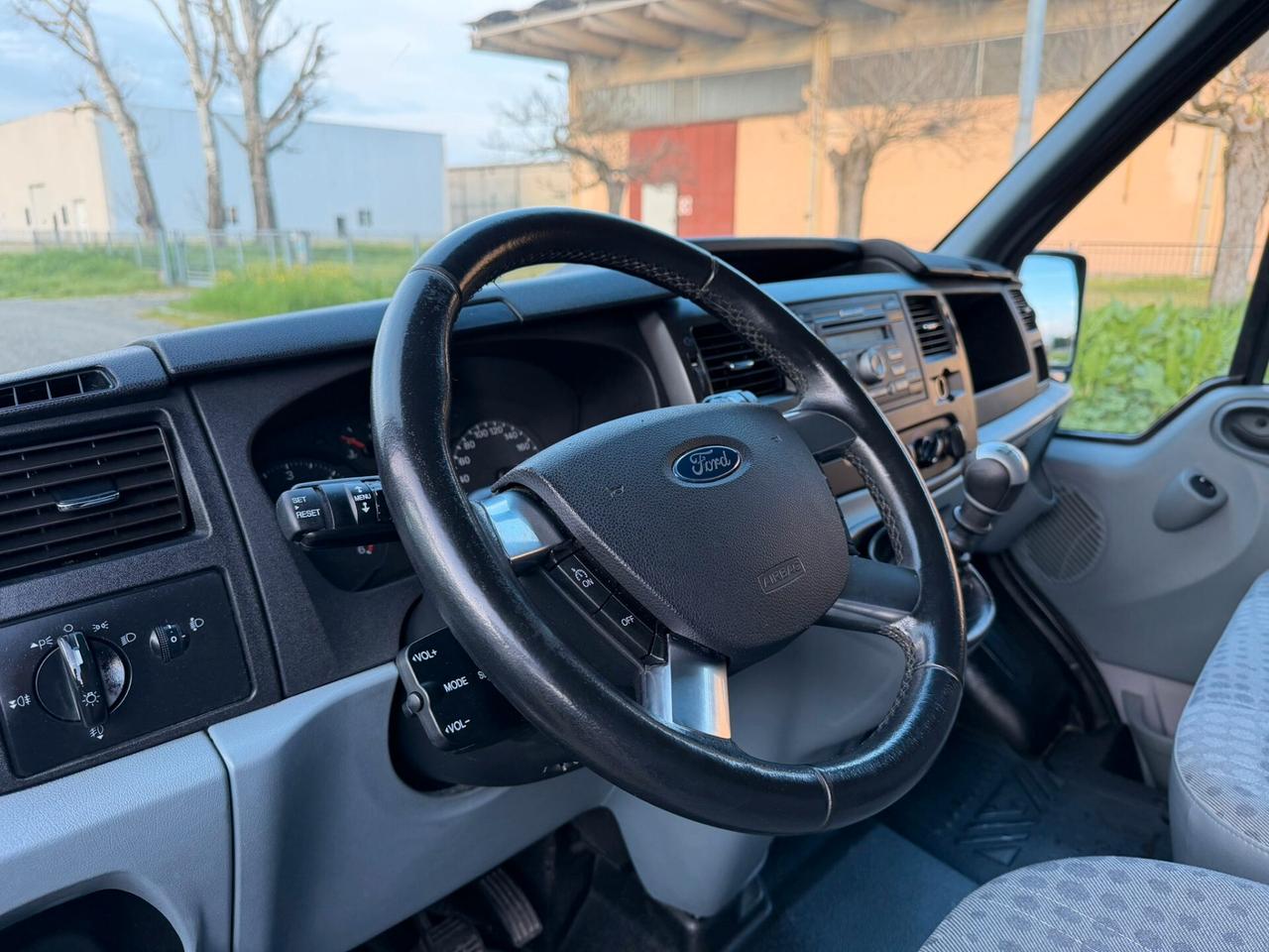 FORD TRANSIT 2.2 TETTO ALTO PASSO LUNGO 6 POSTI